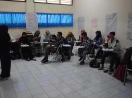 Bekali Peserta Beasiswa STF UIN Jakarta dengan Training of Financial Literacy and Bungkesmas Program