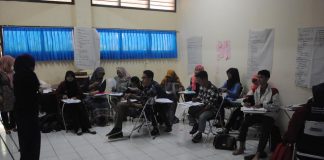 Bekali Peserta Beasiswa STF UIN Jakarta dengan Training of Financial Literacy and Bungkesmas Program