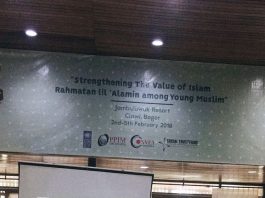 Resmi dibuka! International Youth Leadership Camp 2018 Koordinator Program IYLC 2018 Muhammad Zuhdi, M.Ed saat membuka acara