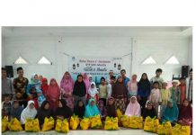 Di Cidokom, STF UIN Jakarta Tebar Kebaikan di Bulan Ramadhan