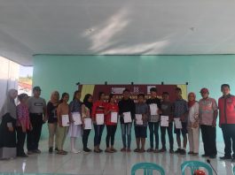 STF Salurkan Beasiswa Perdamaian di Poso, Sulawesi Tengah