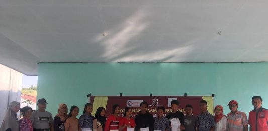 STF Salurkan Beasiswa Perdamaian di Poso, Sulawesi Tengah