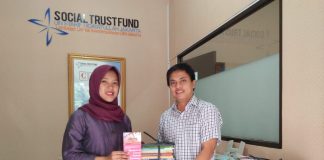 Serah Terima Donasi Buku untuk Charity Store