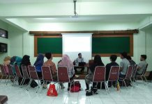 Peserta Training Volunteer Dapatkan Materi Marketing Komunikasi