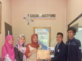 Ragam Komunitas Titipkan Donasi Melalui STF UIN Jakarta untuk Korban Tsunami Selat Sunda