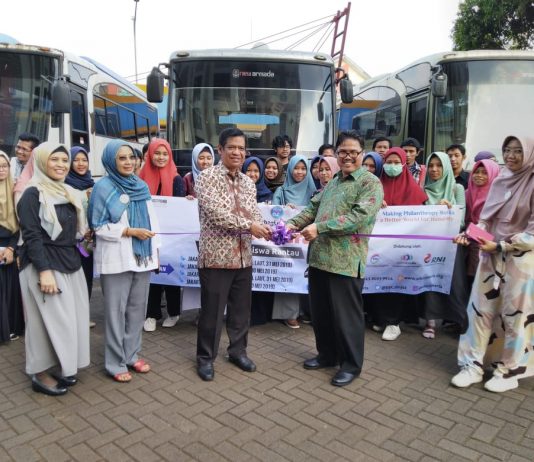 Mudik Gratis STF UIN Jakarta Bantu Ringankan Mahasiswa Rantau Pulang Kampung
