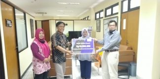 Perkuat Mahasiswa Rantau FIDIKOM Salurkan Donasi Melalui STF