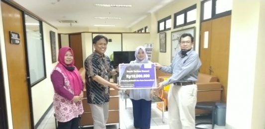Perkuat Mahasiswa Rantau FIDIKOM Salurkan Donasi Melalui STF