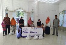 STF Salurkan Zakat Fitrah Kepada Masyarakat Ciputat dan Cidokom