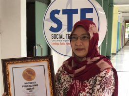 Social Trust Fund UIN Jakarta Peroleh Penghargaan Program Fundraising Pendidikan Tinggi Terbaik