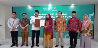 Serah Terima Surat Keputusan Pembentukan UPZ BAZNAS Social Trust Fund (STF) UIN Jakarta
