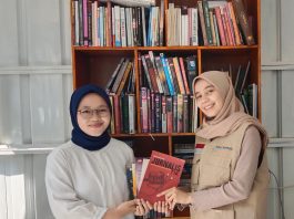 STF Bantu Mahasiswa KKN Reguler UIN Jakarta Lewat Donasi Buku Gratis