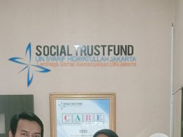 STF Donasikan Buku Gratis untuk Kelompok KKN Internasional di Malaysia