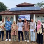 Wujudkan Desa Hijau Melalui Pemasangan Solar Panel STF UIN Jakarta Gandeng Tokio Marine