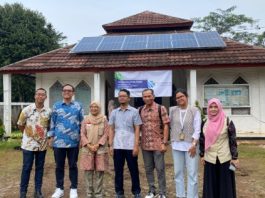 Wujudkan Desa Hijau Melalui Pemasangan Solar Panel STF UIN Jakarta Gandeng Tokio Marine