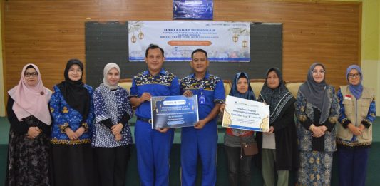 #Repost – Perkuat Implementasi Filantropi, STF UIN Jakarta Sebar Ratusan Bingkisan Ramadhan