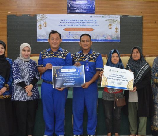 #Repost – Perkuat Implementasi Filantropi, STF UIN Jakarta Sebar Ratusan Bingkisan Ramadhan