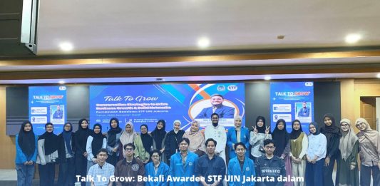 Talk To Grow: Bekali Awardee STF UIN Jakarta dalam Membangun Relasi Profesional